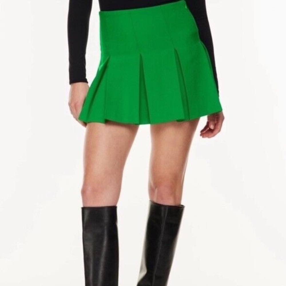 Aritzia Babaton Hathaway Pleated Tennis Skirt Size 6 Green Mini Brand New